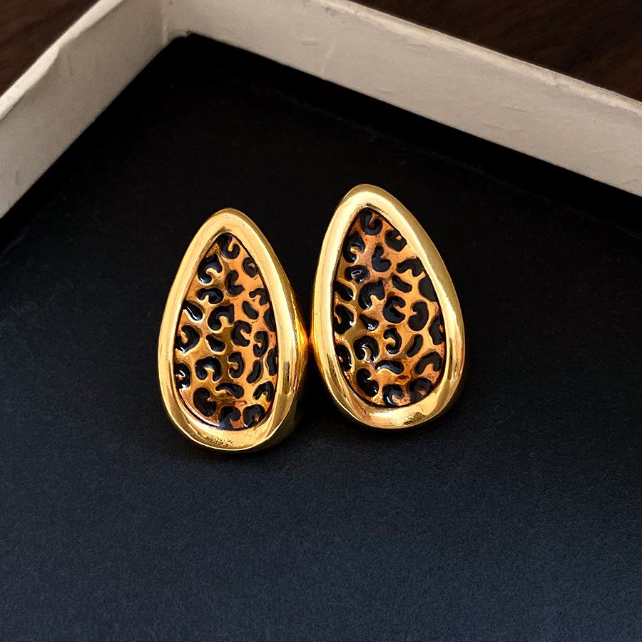 18 Karat Vergoldete Ohrstecker mit Leopardenmuster-Herz - Luxuriöse Retro-Stecker für Damen