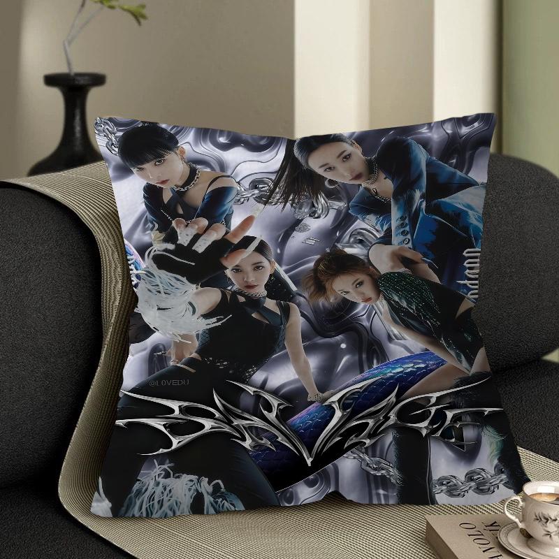 KPOP Koreansk Tjejgrupp A-AespaS Kuddfodral Kuddöverdrag Bil Prydnadskuddfodral För Soffa Bil Julklapp 40x40cm 45x45cm