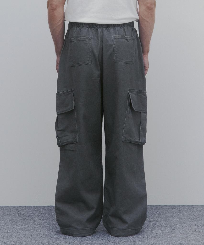 ANDAGAIN Washed Cotton Wide Cargo Pants (Gray)