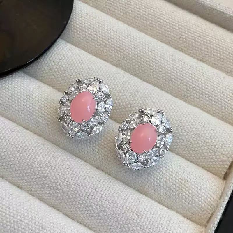 

Conch bead earrings, broken diamonds and fine flash atmosphere, exquisite women s versatile design, new dating with niche jewelry