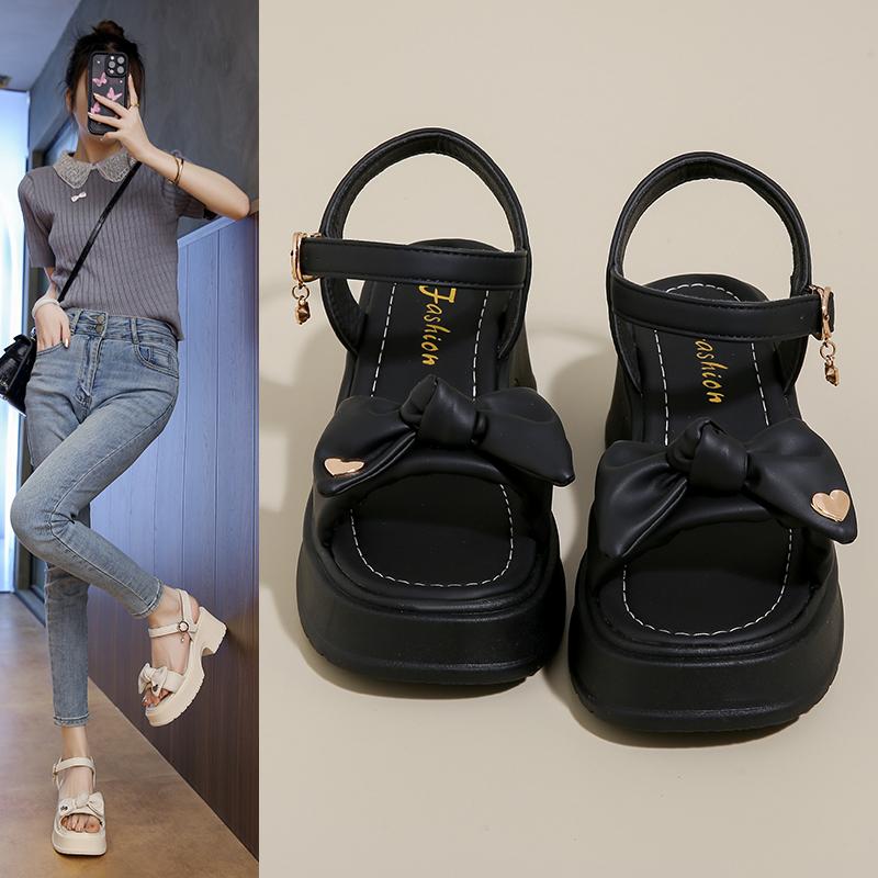 Fashion Fairy Style Thick Soled Sandals for Women Wearing Summer 2024 New Thick Heels with Fashionable Beach Shoes High Heels