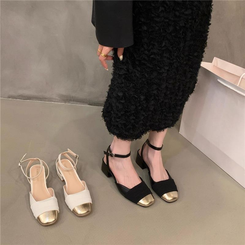 Neue Zehenschuhe Sandalen Neue Dicke Absätze High Heels und Einzelne Schuhe