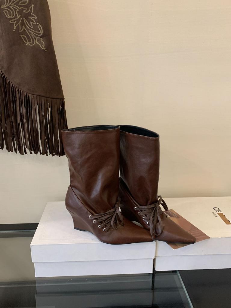 2025 spring new square head lace-up retro Martin boots design pleated pile boots slope heel wide tube boots women