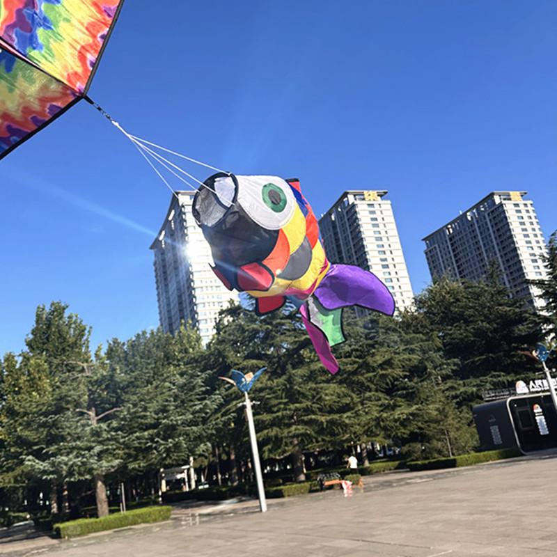 Boutique Stachelrochen Drachen Anhänger mit Schwanz Windsack Spinner