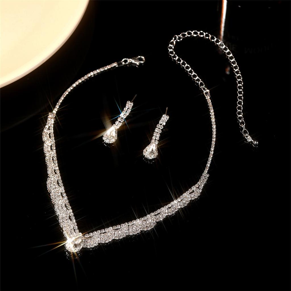 Temperament Luxury Shiny Rhinestone Necklace Earrings Two-piece Set Fashion White Crystal Pendant Water Drop Earrings