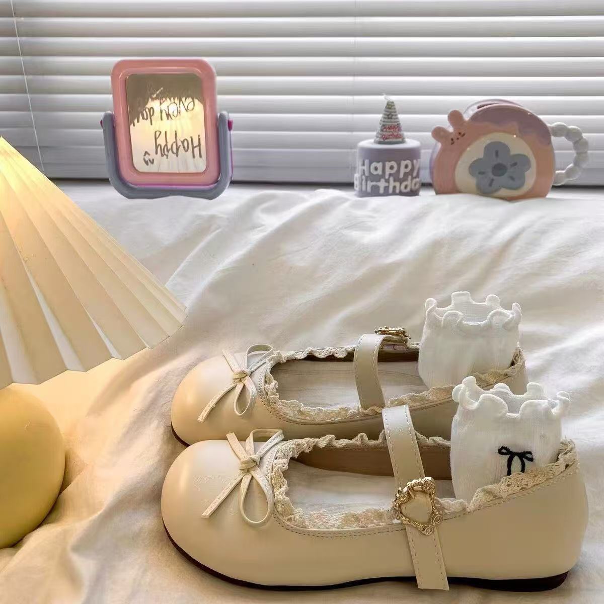 

Round head retro bow flat-soled small leather shoes women s 2025 new spring black soft-soled Mary Jane single shoes 38 бежевий