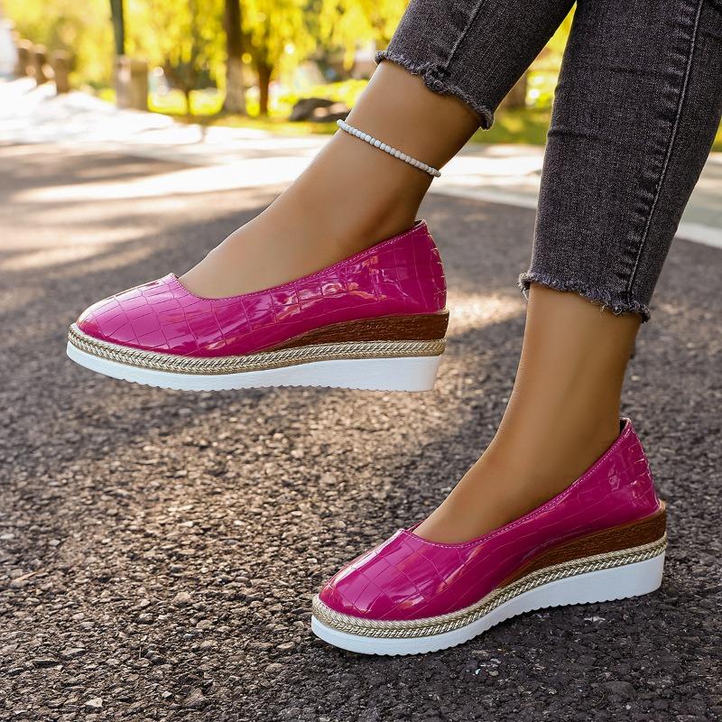 

Новые Осенние Туфли на Высоком Каблуке 2026 Европейские и Американские Женские Мелкий Вырез Платформа Внешняя Торговля Одиночные Туфли Модные Большого Размера 36