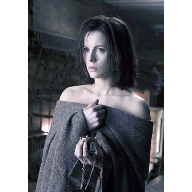 

Beckinsale Star Poster: Decorative Framed Wall Art with Kraft Paper Mural White card paper (non-adhesive) 30*42 cm
