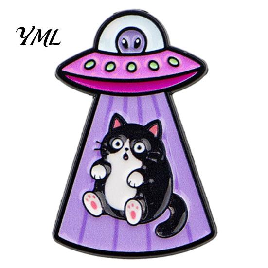 Kitten Badge Pin Enamel UFO Cat Metal Brooch, Aliens Ship Pin, Lapel Clothing Bag Scarves Hat Accessories for Men Women Brooch