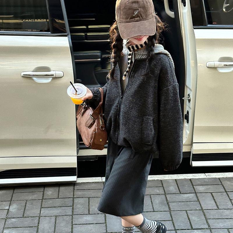 

Girls Stylish Hooded Sweater & Knitted Coat Set for Winter 2025 150 cm