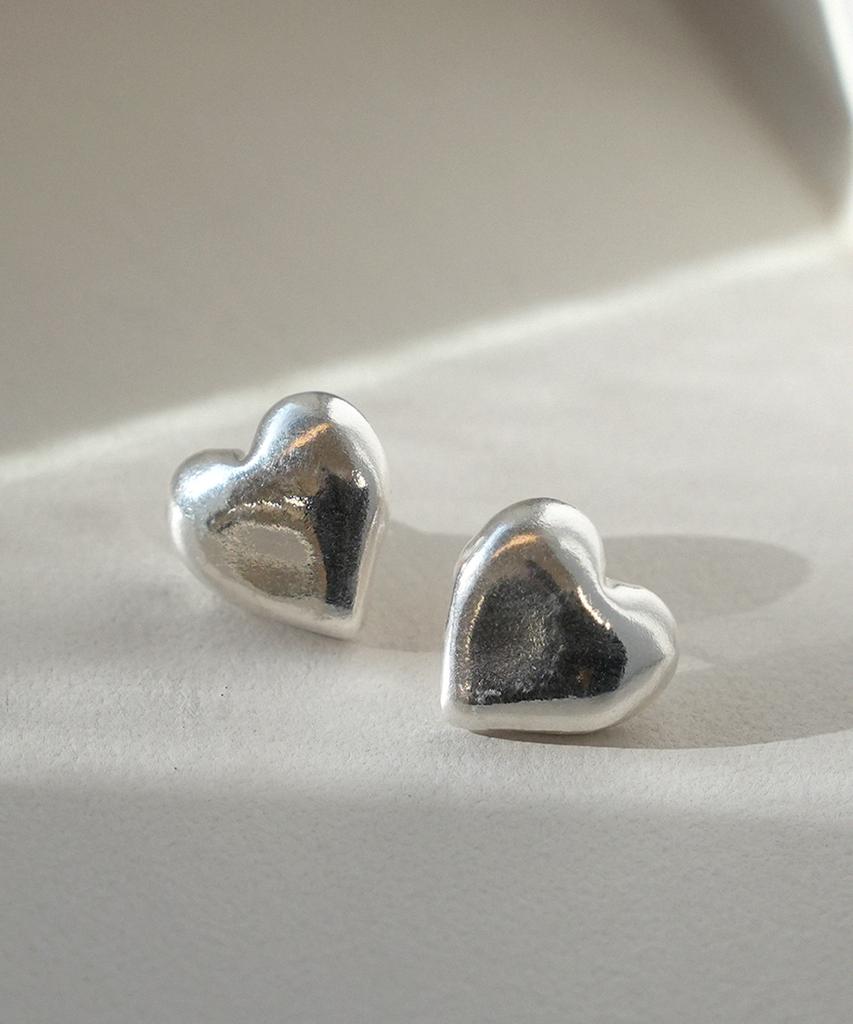 Reindeer Holiday Heart Earring 02