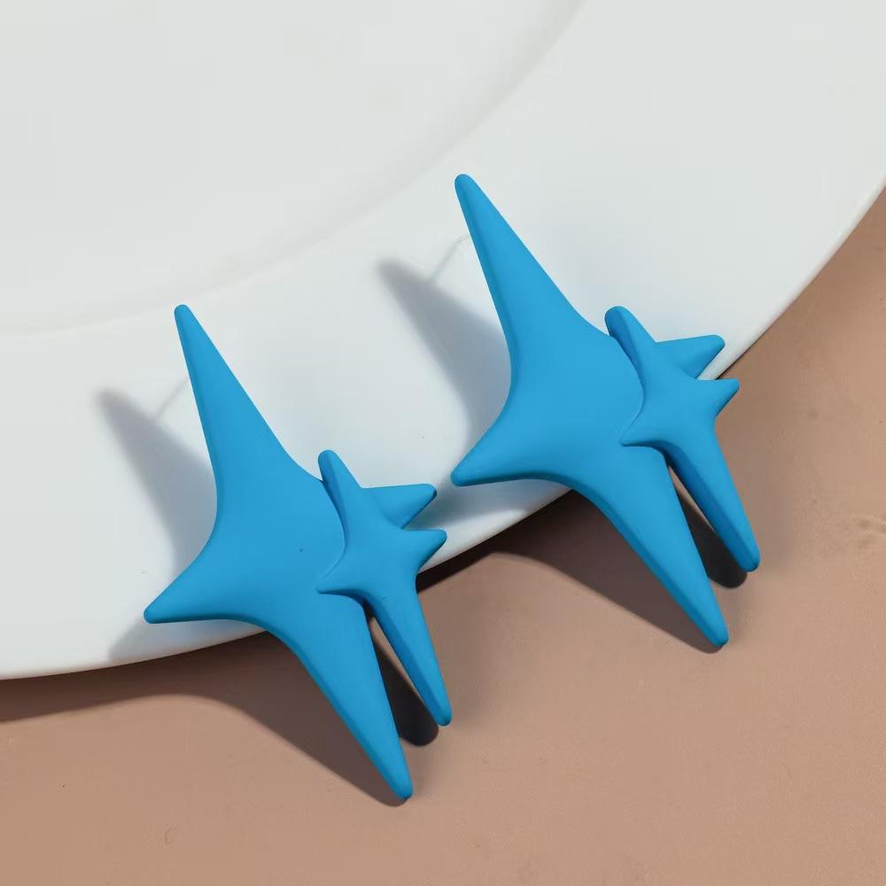 

Spring and summer dopamine color star stud earrings fashionable and simple personality geometric stud earrings daily versatile небо синє кольору