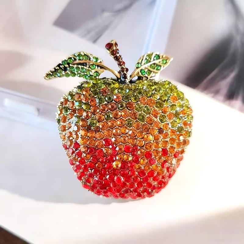 Christmas Eve Apple Retro Literary High-end Accessories Brooch 2*2cm