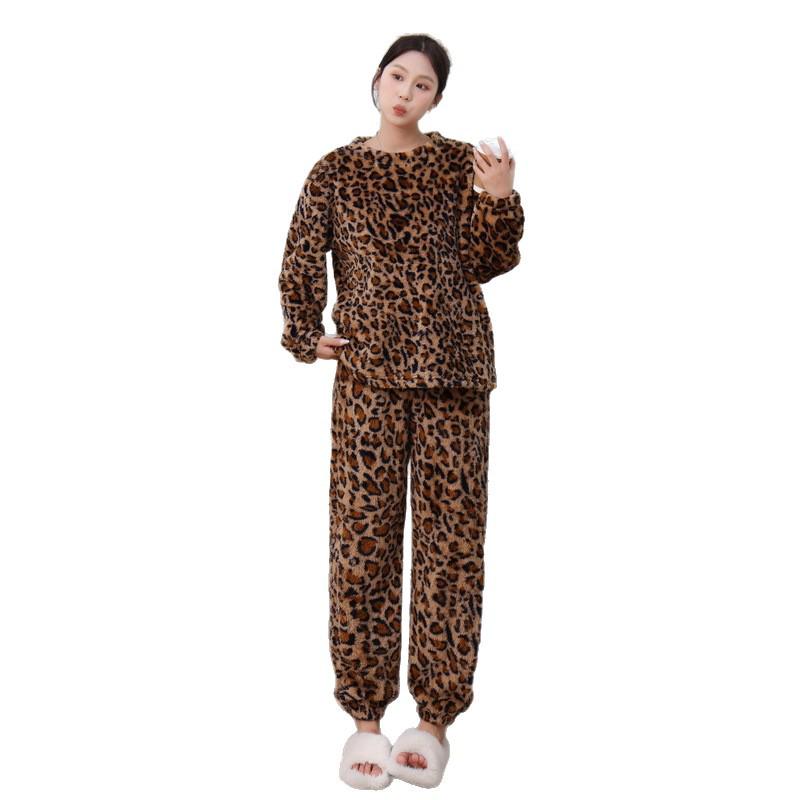 Dámská útulná pyžamová souprava z korálového fleecu s leopardím potiskem - Plus samet, šetrná k pokožce, podzim/zima