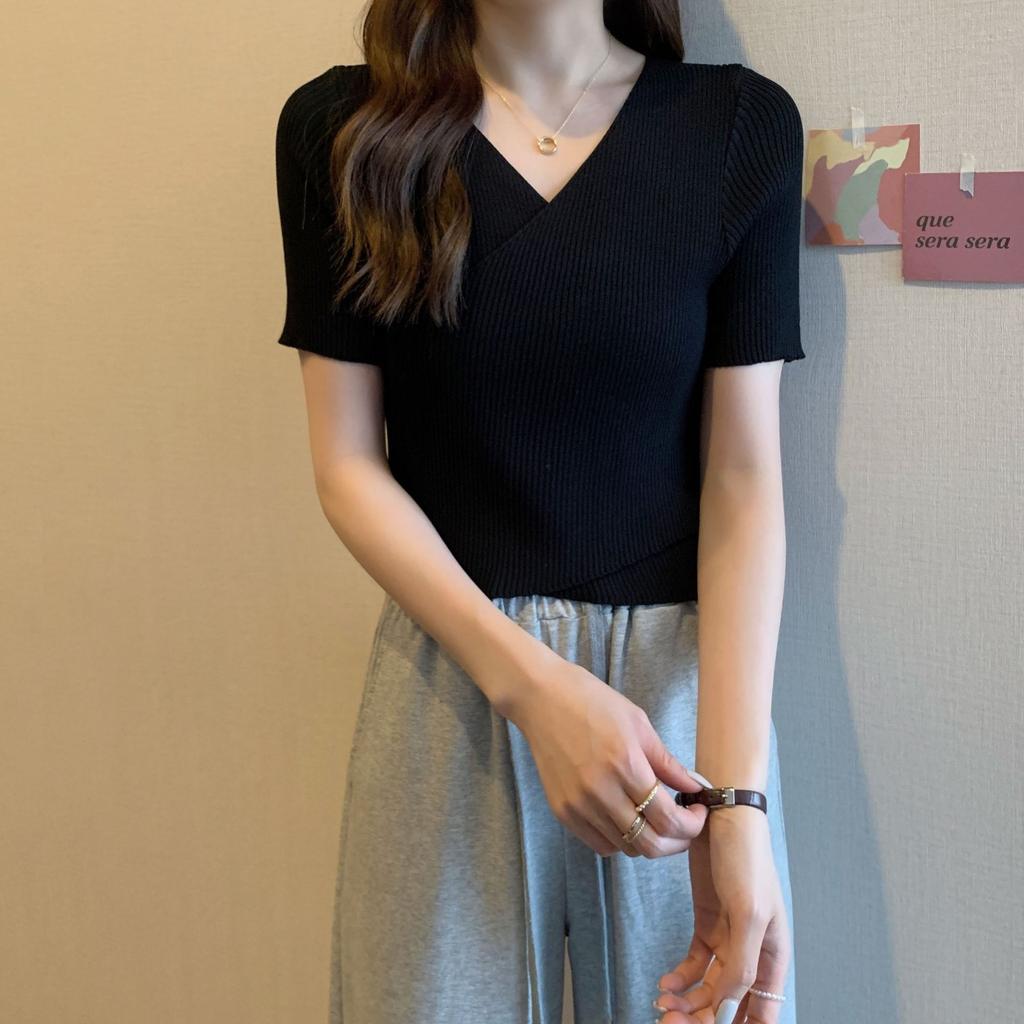 Summer V-neck Short-sleeved Knit Shirt Thin Slim T-shirt Female Design Sense Cross Short Tops Casual Essential Comfort Style Slim Fit Pullovers Tees