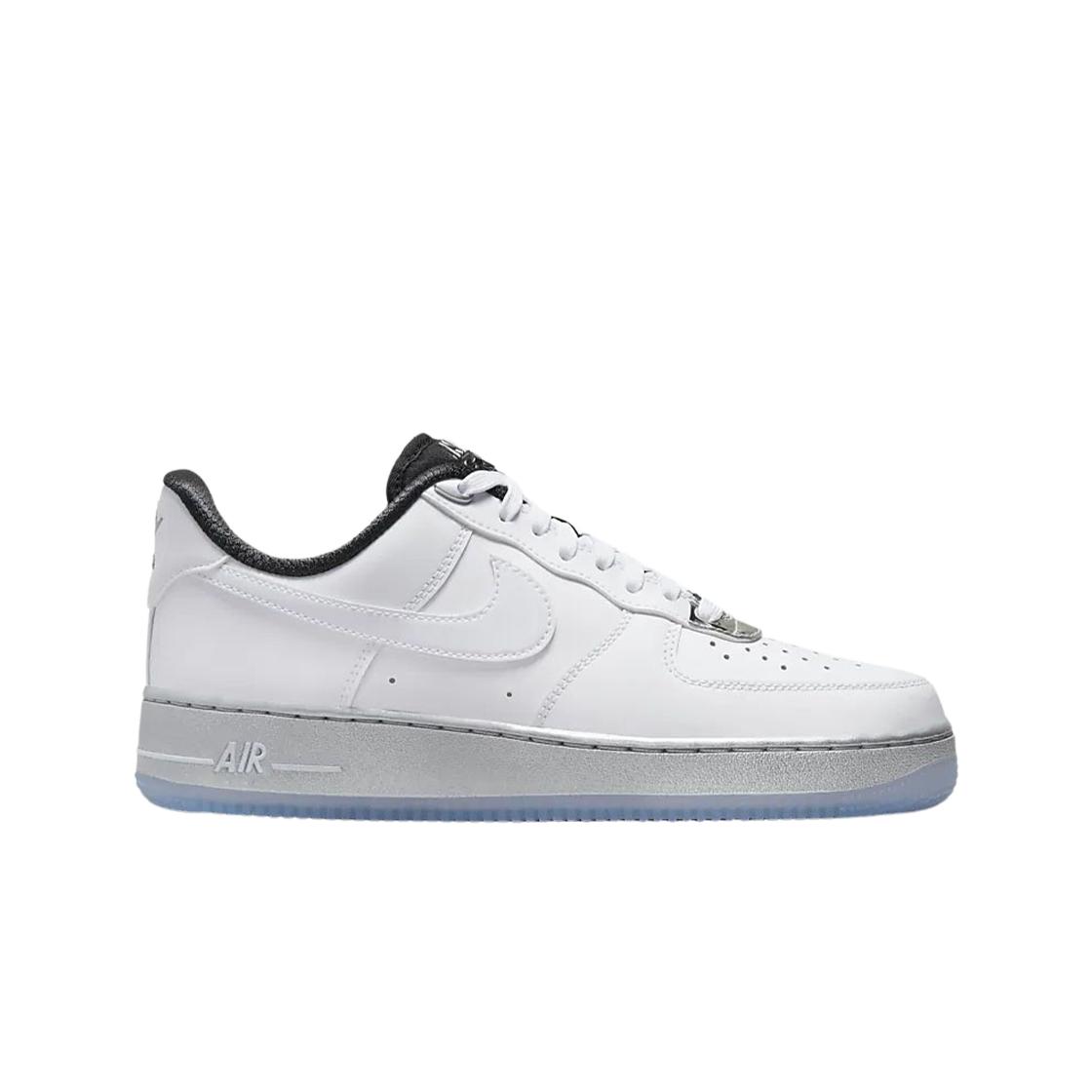 

Женские кроссовки Nike Air Force 1 07 SE White Metallic Silver DX6764-100