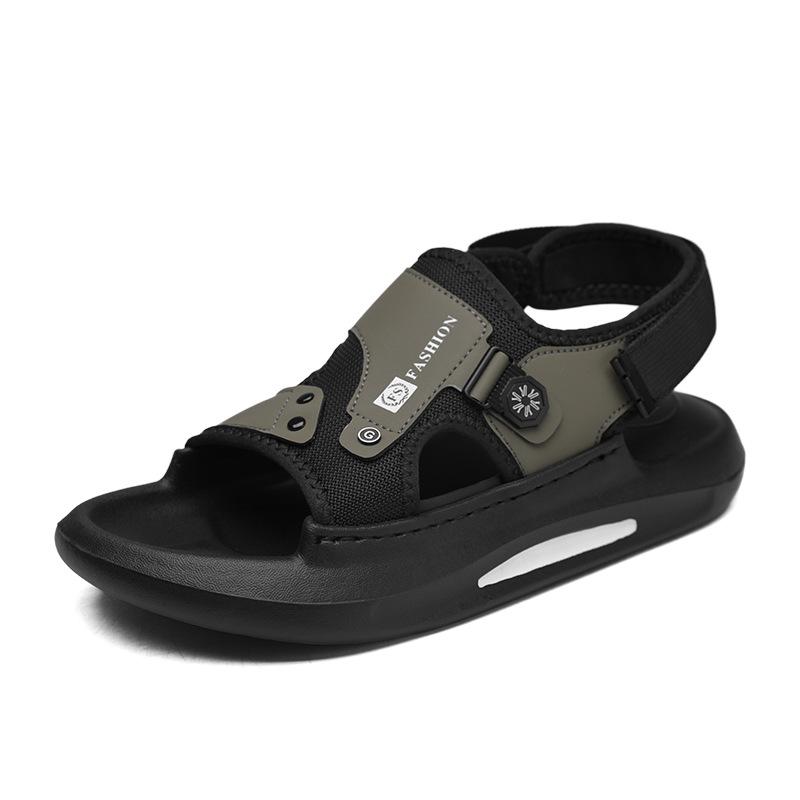 Hong Kong style youth trend sandals 2025 summer new Internet celebrity explosion thick bottom stepping on shit feeling comfortable cool slippers
