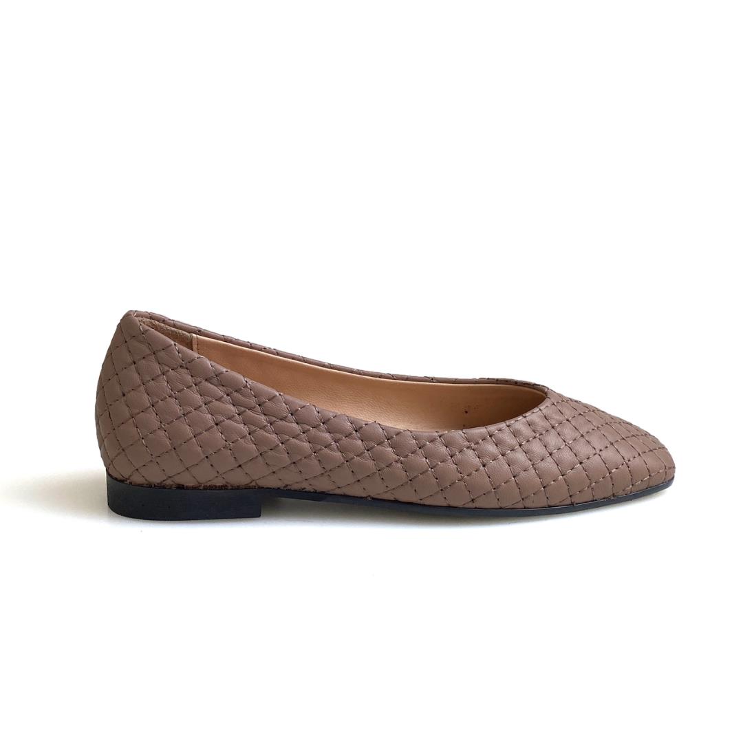 

Женская обувь на плоской подошве из натуральной кожи для повседневного использования