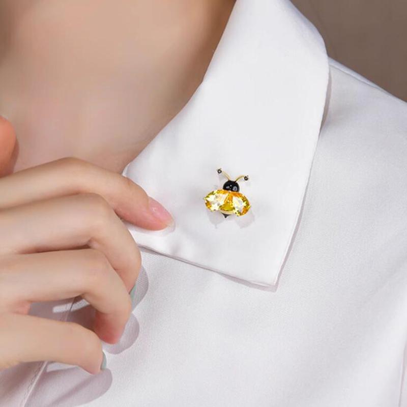 Koreanischer Stil Kleiner Duft, Niedliche Bienen-Korsage, Anstecknadel, Anzug, Anti-Laufkragen-Anstecknadel