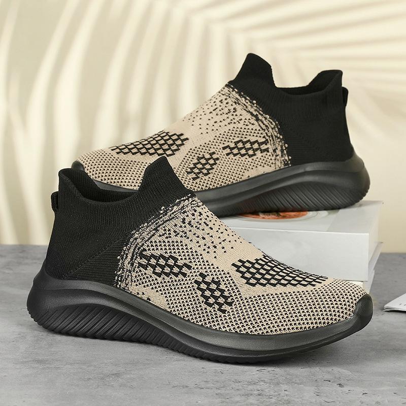 Autumn New Casual Shoes, Fly-woven Sneakers, Men's Foot-covering and Light Running Shoes