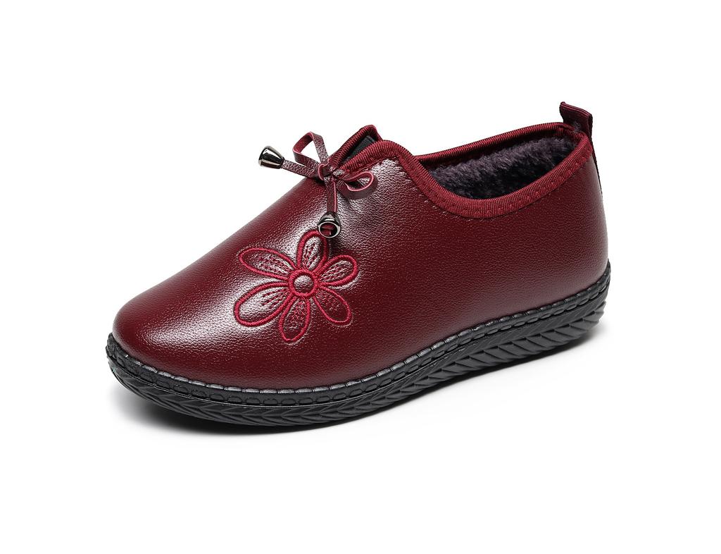 2025 winter new old Beijing cloth shoes soft sole non-slip mother shoes piled thickened warm one-pedal cotton shoes