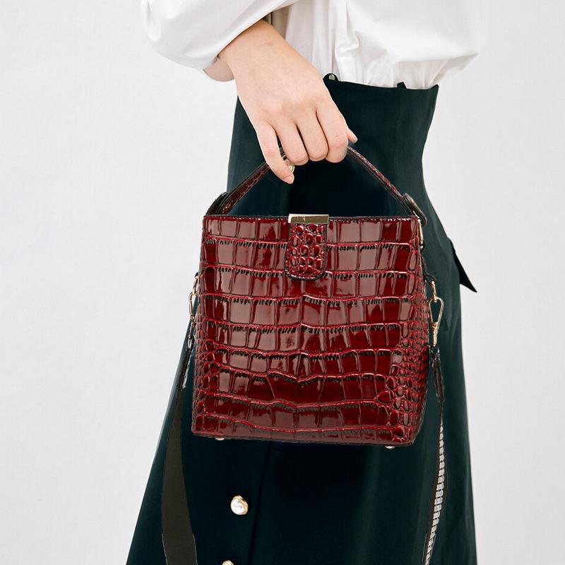 New patent leather women's bag, crocodile pattern handbag, shoulder crossbody fashion bucket women's bag OEM customization