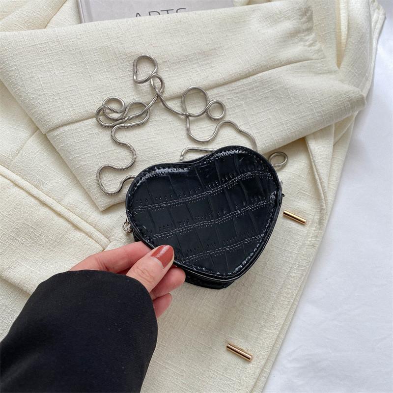 Trendy Heart-shaped Shoulder Bag For Women 2023 Stylish Summer Crossbody Bag