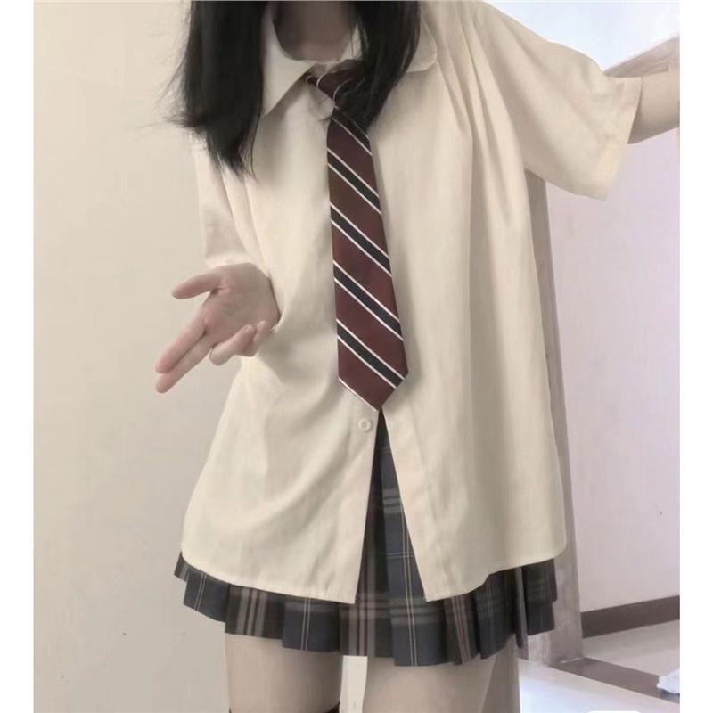 

Женская летняя униформа JK в японском стиле: Милый свободный комплект с блузкой с коротким рукавом и клетчатой юбкой