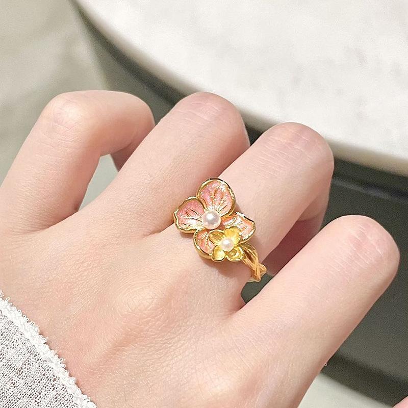 Sweet Butterfly Dance Pink Golden colour Enamel Flower rings for women Embroidered Bead Pearl Ring Palace Style Wedding Jewelry