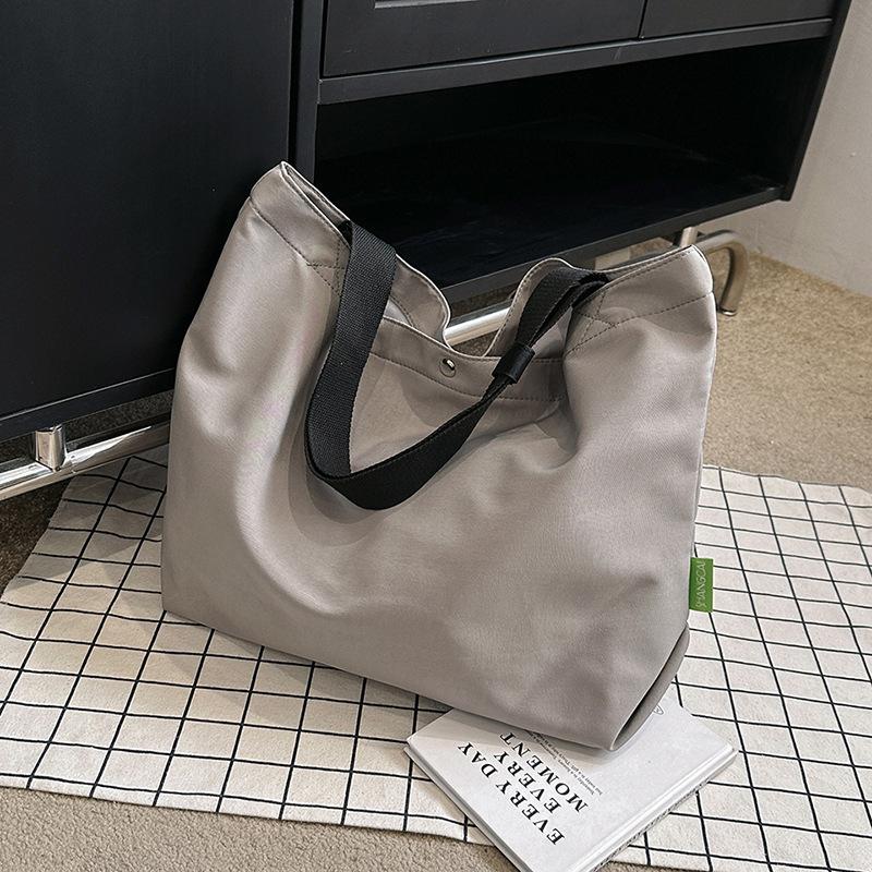 Lazy Wind Canvas Bag Women's 2025 Summer New Casual Versatile Large-capacity Student Commuting Shoulder Handbag