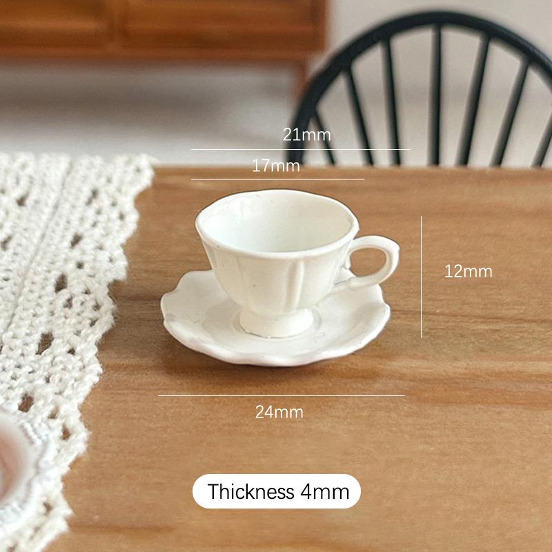 1Pcs French Retro Coffee Cup Plate Model Dollhouse Miniature Mini Play Kitchen Furniture Accessories Scene Decoration