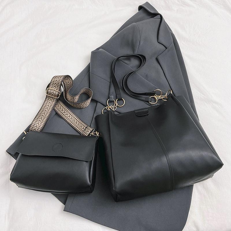 Trendsetting Womens Shoulder Bag With Magnetic Closure Ideal For Campus Or Shopping Black,Small Bag