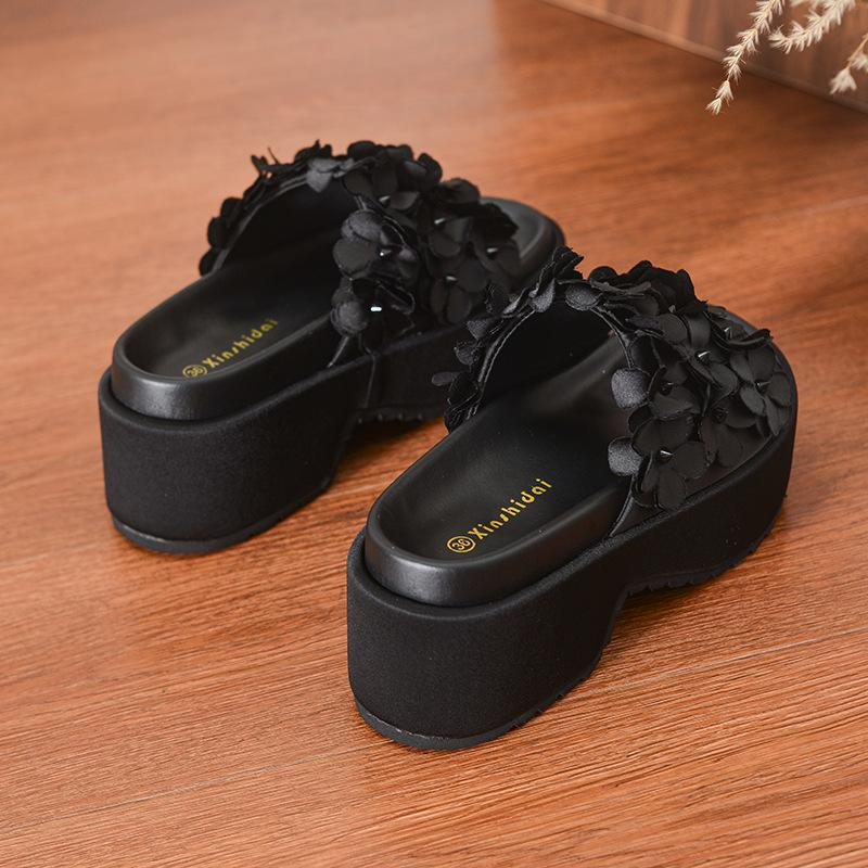 European Station Summer 2025 New One-Word with Open-toed Flower Cool Slippers Women's Fashion Casual Thick Bottom Skinny Outer Wear
