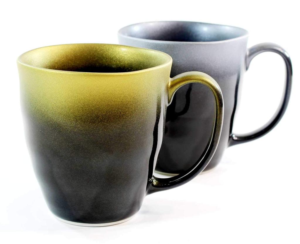 Pair of ceramic mugs in a paulownia box made by an Arita ware potter with great care Tenmoku glaze gold color platinum color Ceramic artist Nishikiya