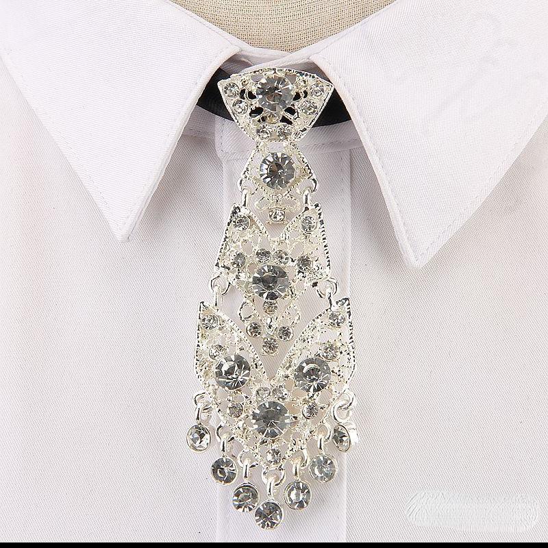 Cravatta piccola con diamanti in metallo, cravatta decorativa per cocktail party alla moda e personalizzata
