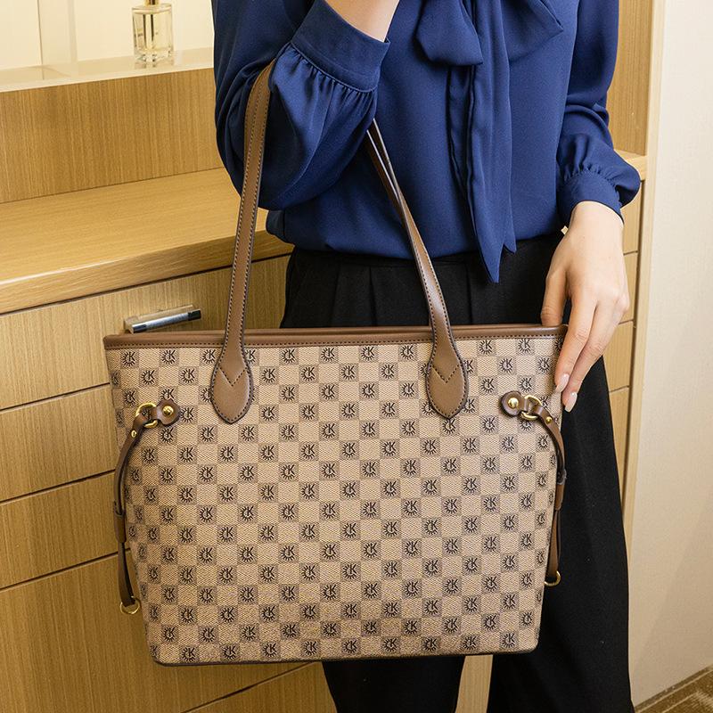 High-end Stylish Women's Bag New Model, Commuter Fashion Handbag, Large-capacity Tote Bag, Premium Printed Shoulder Bag