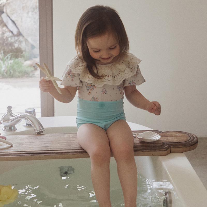 

Девочки 2025 Клубничный Коралловый Цветочный Пэчворк Слитный Купальник Size 140