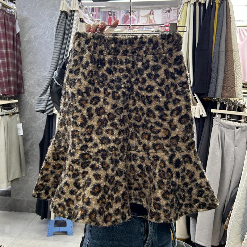 

Retro Leopard Print Thick Wool Fishtail Midi Skirt - Versatile Autumn/Winter Design L кавовий
