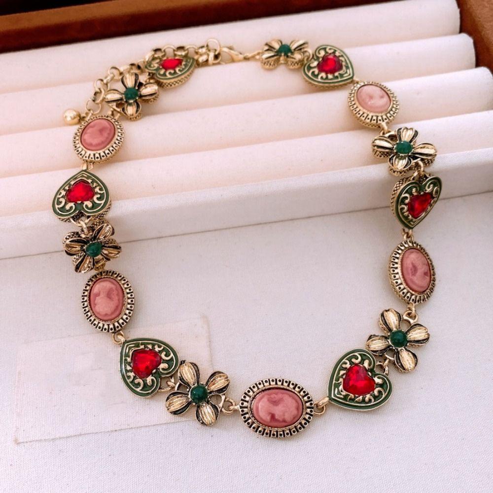 Zink Zinklegierung Vintage Halsketten-Set Elegante Retro Geprägte Ohrringe Herz Cameo Schmuckset Bankett