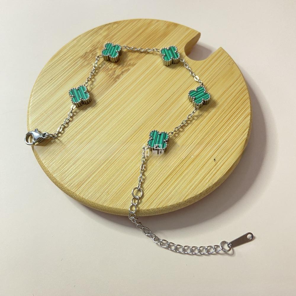 Lite Blomst Mini Armbånd Firkløver 9mm Ny Titanstål Fem-blomst Liten Utsøkt Enkelt High-end Damearmbånd