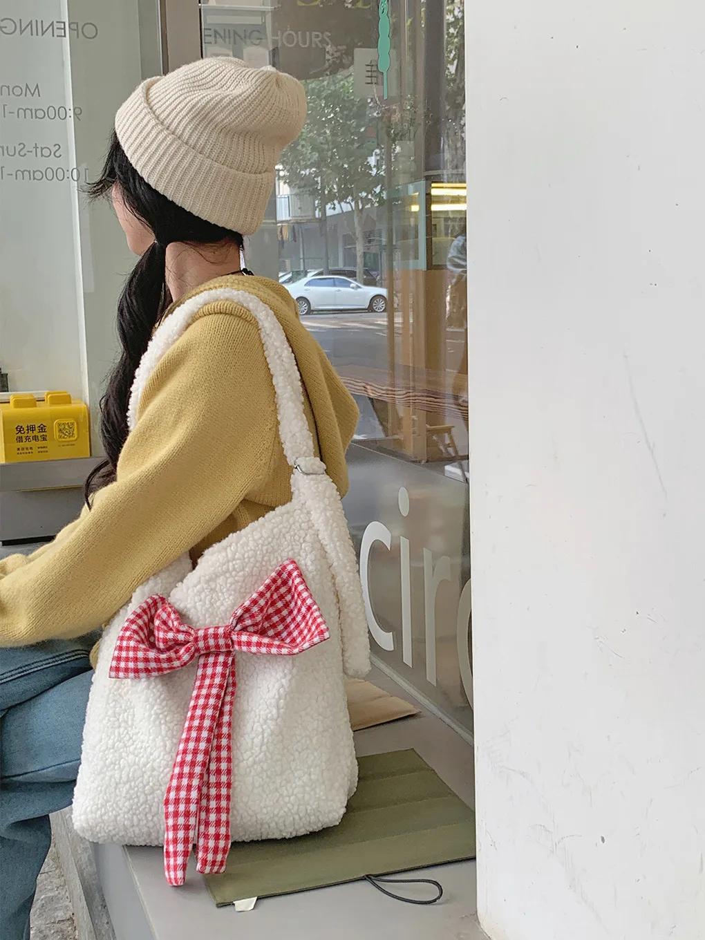 Winter Faux Lamb Wool Women s Shoulde Bag Sweet Bowknot Plush Girls Crossbody Bags Simple Furry Shopper Handbags for Female