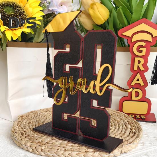 Cartello per tavolo di laurea della classe del 2025, laureati delle scuole superiori, cappello da scapolo, cartello in legno con base, decorazione per la festa della cerimonia di laurea in casa