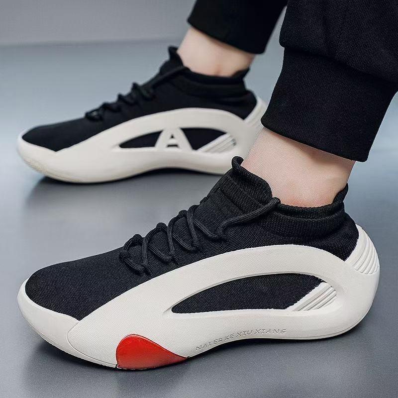 New Men's Shoes Fly-woven Mesh One-pedal Casual Socks Shoes Breathable Non-slip Trend Versatile Youth Sports Shoes
