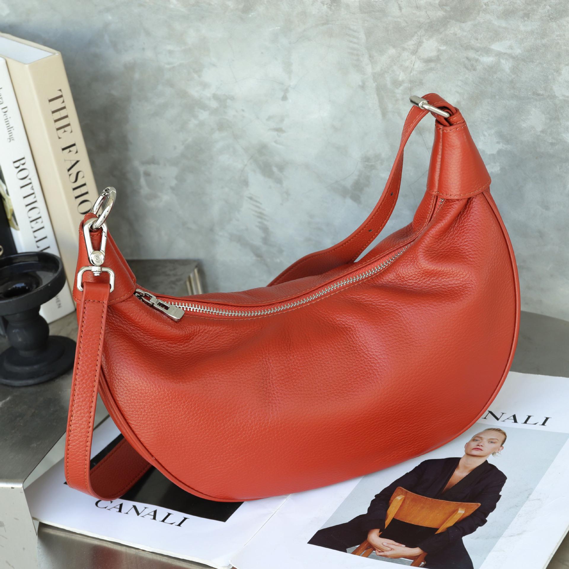 

Women s Genuine Leather Croissant Crossbody Bag - Large Capacity, Casual Niche Style 32x11x13 CM коричневый
