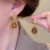 Luxury-lite Droplet Irregular Stud Earrings for Women, Stylish, High-end, Artistic, Versatile, Perfect for Any Occasion.