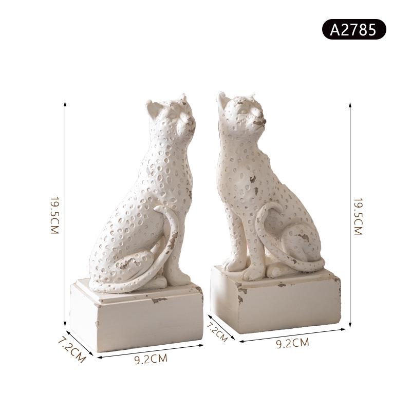 Vintage Raccoon Resin Bookend – Unique Library Decor