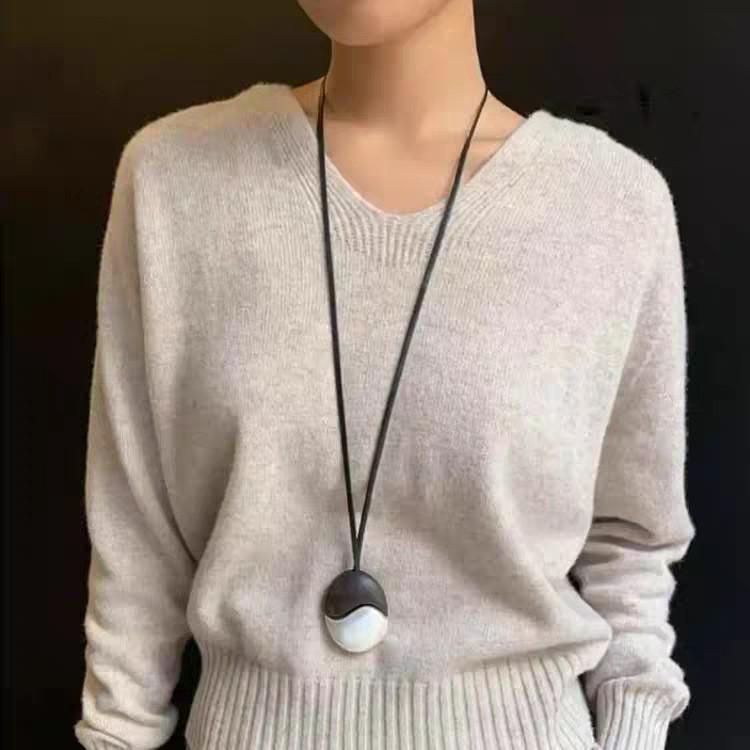 Ebony Wood Leather Cord Necklace: Luxury Long Color Block Pendant for Autumn/Winter Sweaters