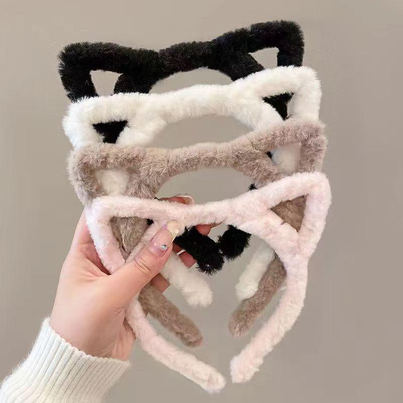 Women's Cute Cat Ear Plush Headband: Autumn/Winter Face Wash, Hair Tie, Travel Clip, New 2023 Hair Accessory.