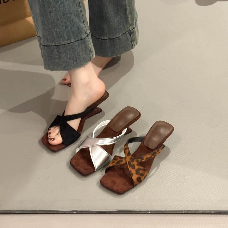 New Square-toed Wedge Heel Half-drag Beach Shoes and One-strap Women's Flip-flops