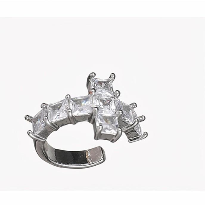 Zirconia Ear Clip for Women - No Piercing, Versatile & Lightweight Luxury Earring